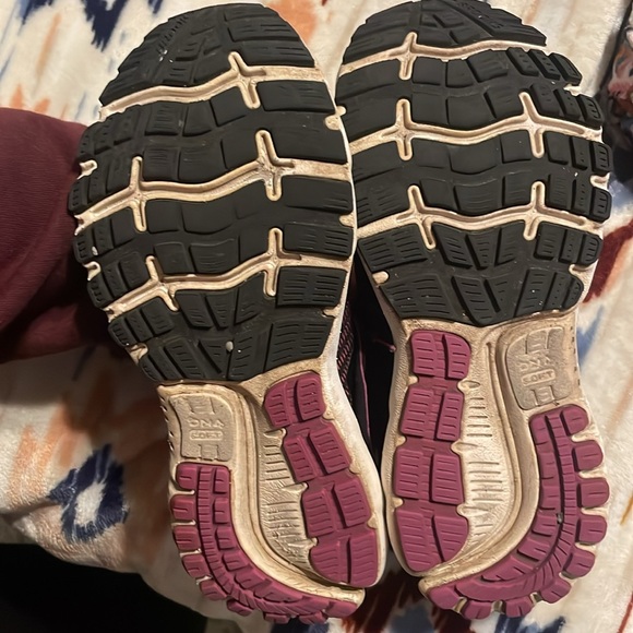 Women’s brooks sneakers size 8 - Picture 7 of 8
